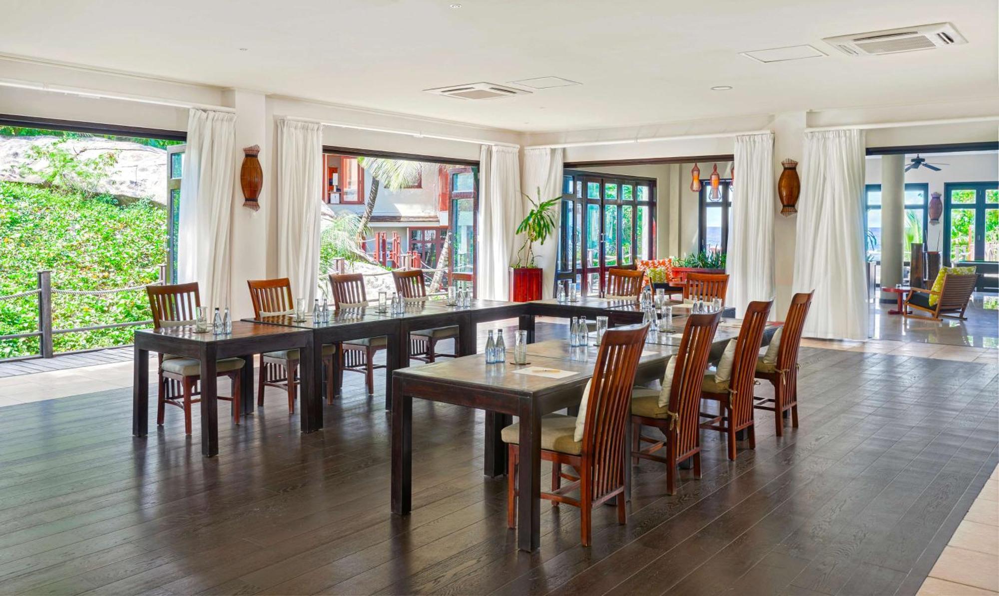 Doubletree By Hilton Seychelles Allamanda & 4* Takamaka