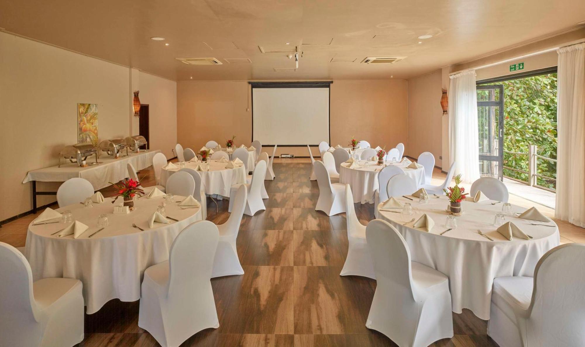 Resort Doubletree By Hilton Seychelles Allamanda &