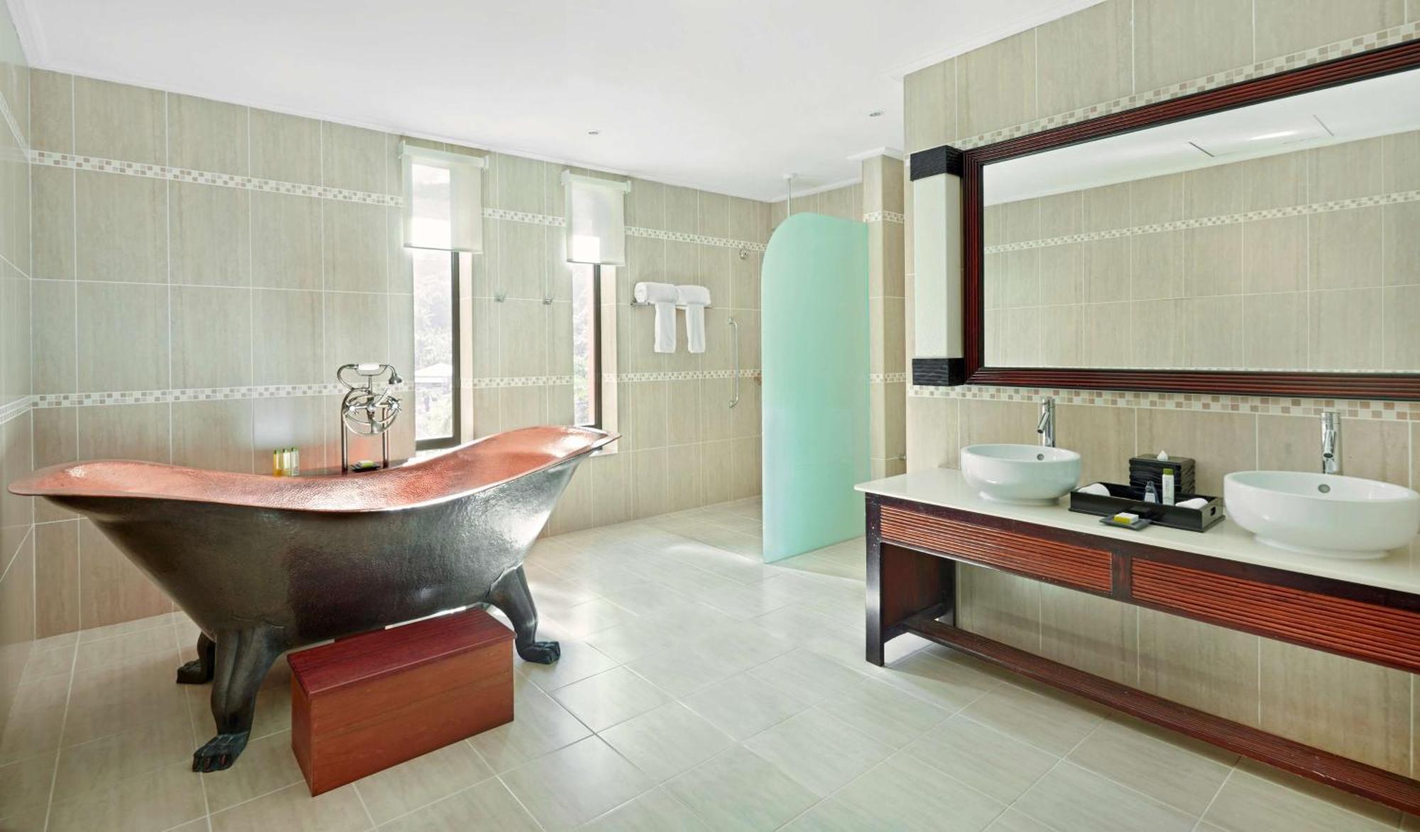 Doubletree By Hilton Seychelles Allamanda & 4* Takamaka