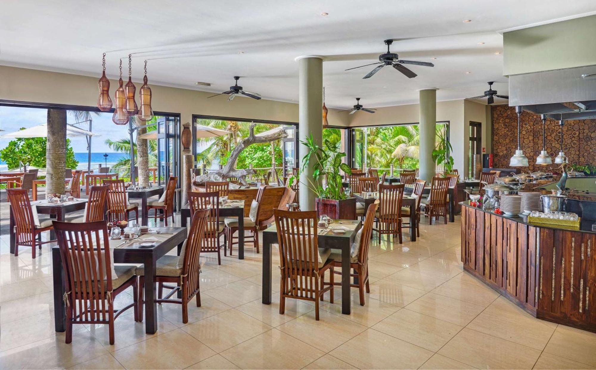 Doubletree By Hilton Seychelles Allamanda & 4* Takamaka