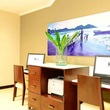 Doubletree By Hilton Seychelles Allamanda Resort & Spa 